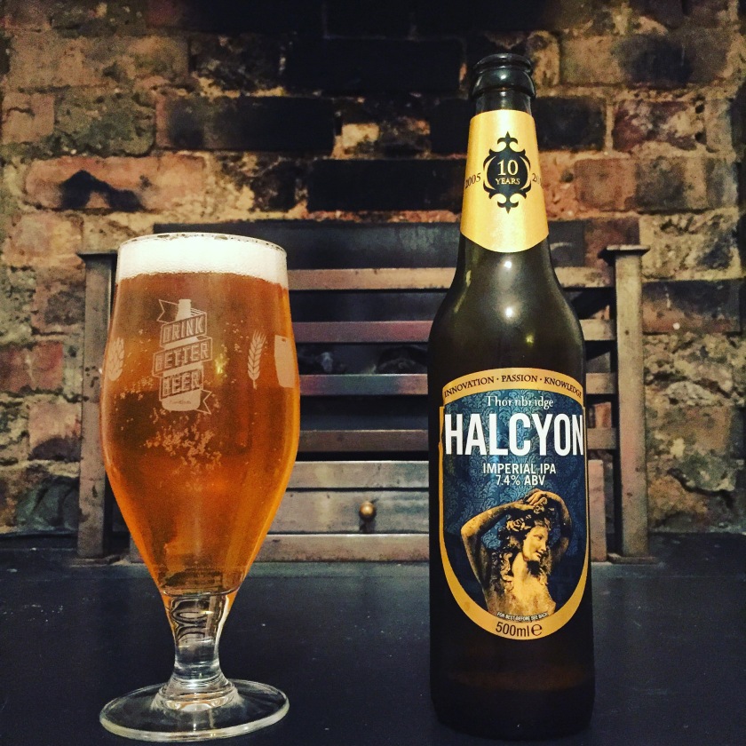 Halycon pours light, aromatic and perfectly carbonated